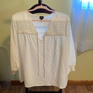 Lee Women's Elegant Cream Blouse XL